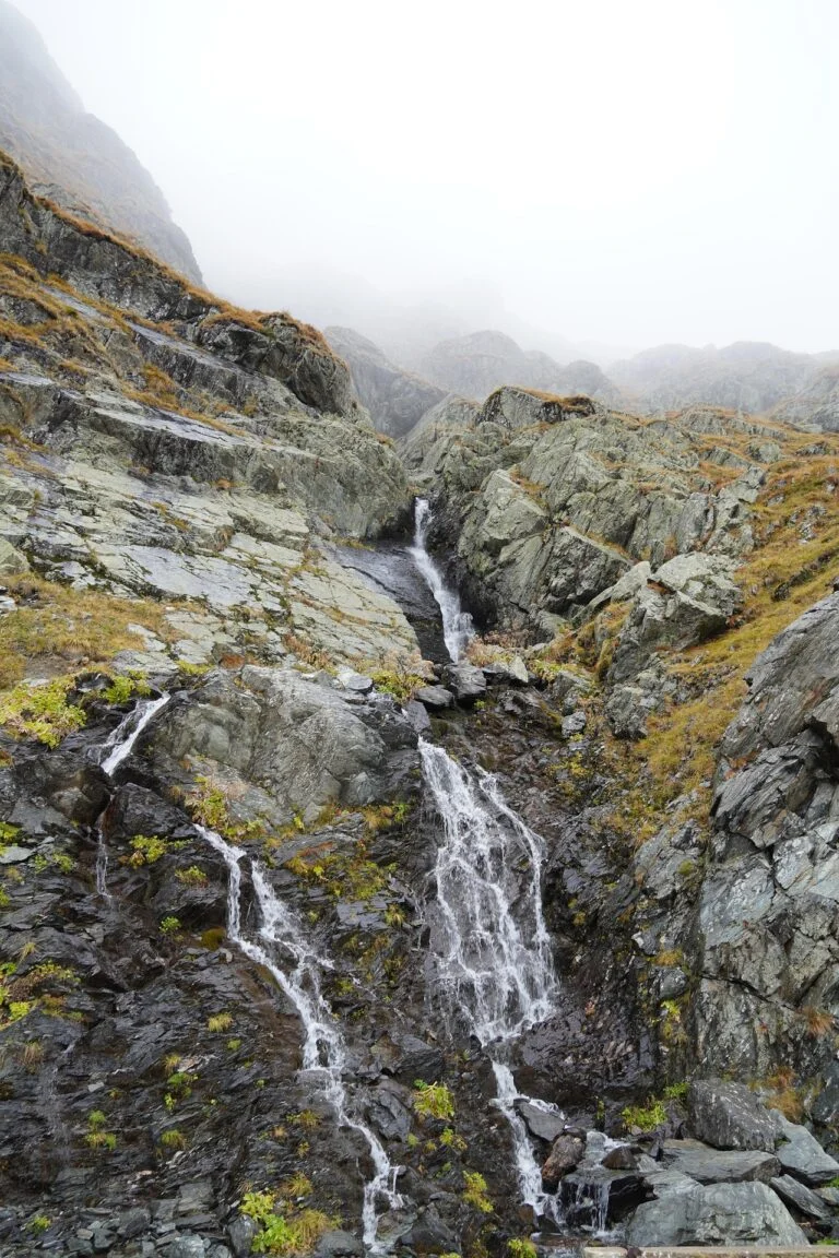 waterfall-atlas-mountaine-morocco-moroccotravelbliss