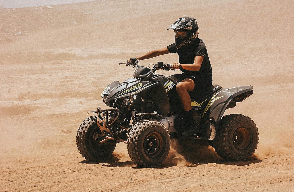 Agafay Desert Quad Ride with Sunset & Traditional Dinner Show